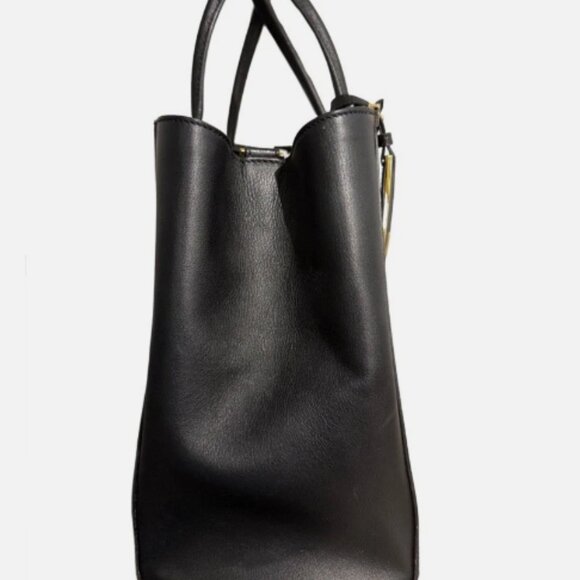 Genuine Fendi 2Jours Medium‑Large Tote Very Good Condition (Dust Bag Included) - Picture 8 of 13